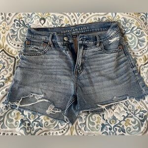 American Eagle STRIGID 🦅Distressed Light Blue Ripped Denim Jean Shorts Size 2